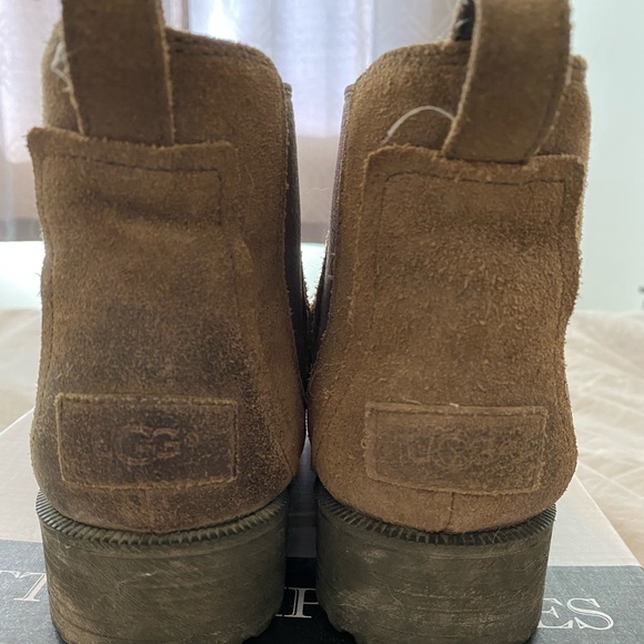 Winter UGG boots - Picture 3 of 3